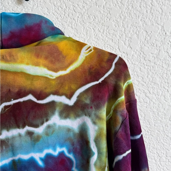 Handmade Geode Tie Dye Crop Top Tee Blouse Womens Small Long Sleeve Turtleneck - Picture 13 of 15